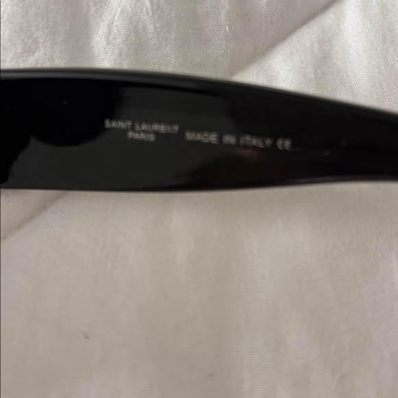 Saint Laurent sunglasses Black - Picture 6 of 8